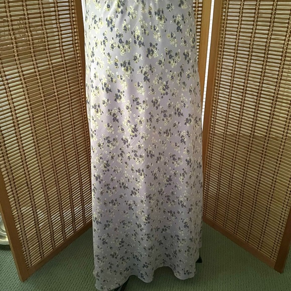 Tribal brand floral maxi skirt with lavender background stretch waist, size 10 - Picture 5 of 15
